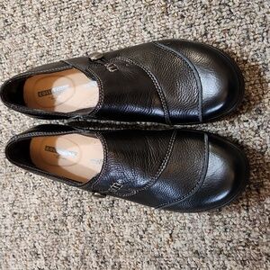 Clarks Cheyn Misha Loafer Flat Black leather women’s size 9M NWT